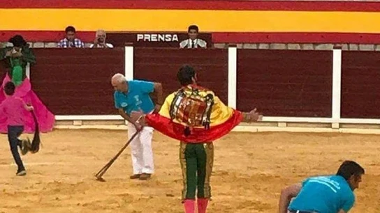 Padilla, con la bandera franquista Padilla, con la bandera franquista