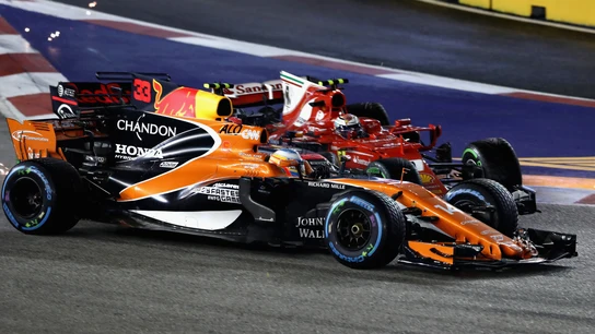 Fernando Alonso, embestido en la accidentada salida de Singapur Fernando Alonso, embestido en la accidentada salida de Singapur