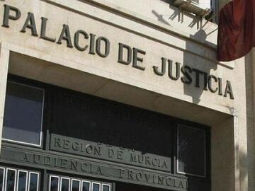 Puerta de la Audiencia Provincial de Murcia Puerta de la Audiencia Provincial de Murcia