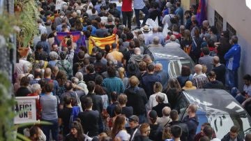 Cientos de personas asisten al acto a favor del referéndum soberanista en Cataluña