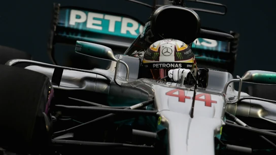 Lewis Hamilton, en su monoplaza Lewis Hamilton, en su monoplaza