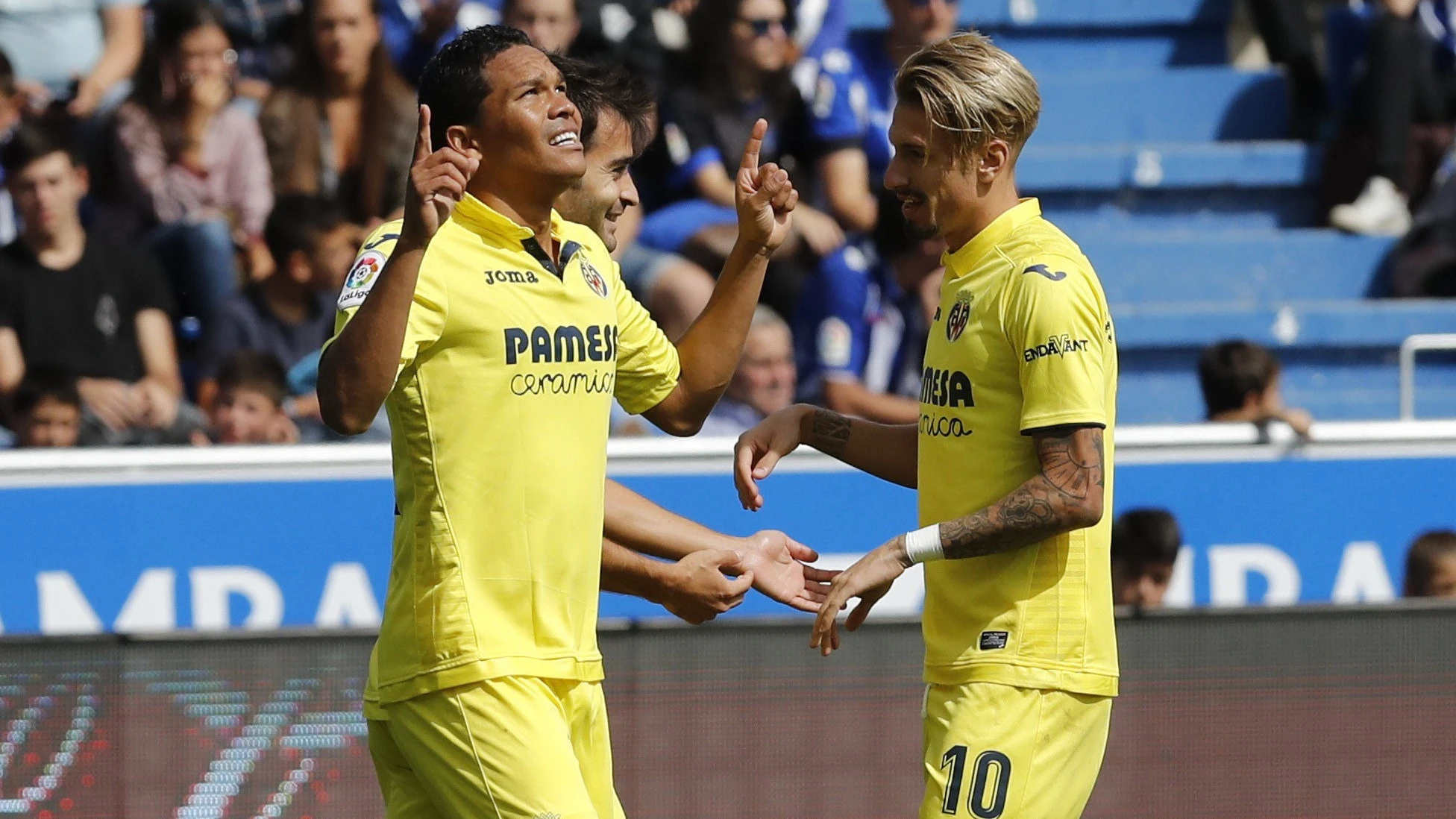 Bacca celebra un gol con el Villarreal