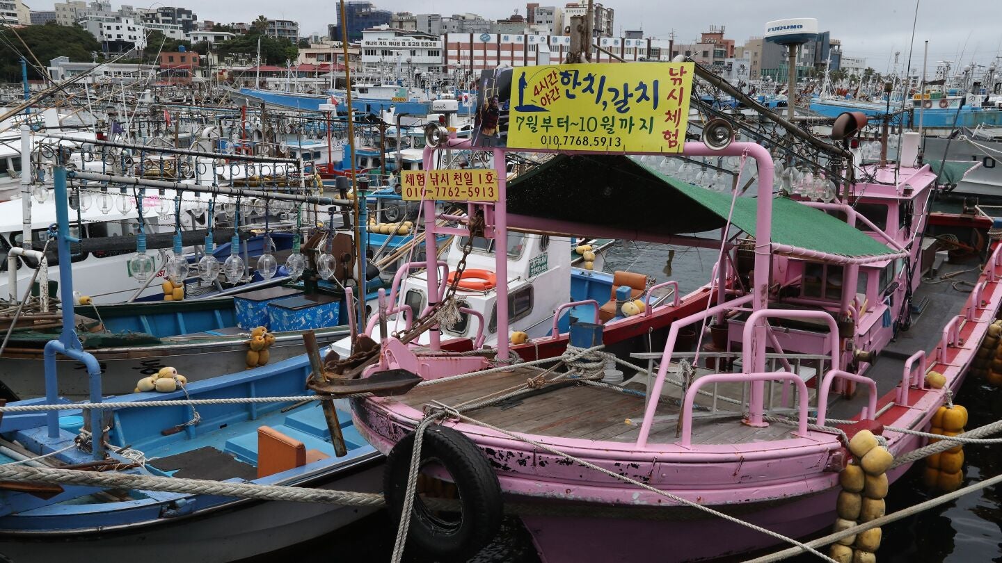 Unos 640.000 japoneses en alerta de evacuaci&oacute;n tras llegada del tif&oacute;n Talim