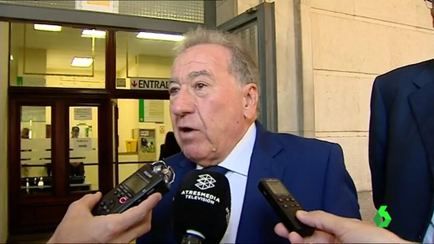 El empresario que simul&oacute; besar a Teresa Rodr&iacute;guez pide disculpas
