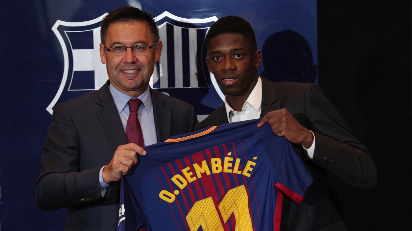 Bartomeu y Dembel&eacute;, en la presentaci&oacute;n del franc&eacute;s como nuevo jugador del Bar&ccedil;a