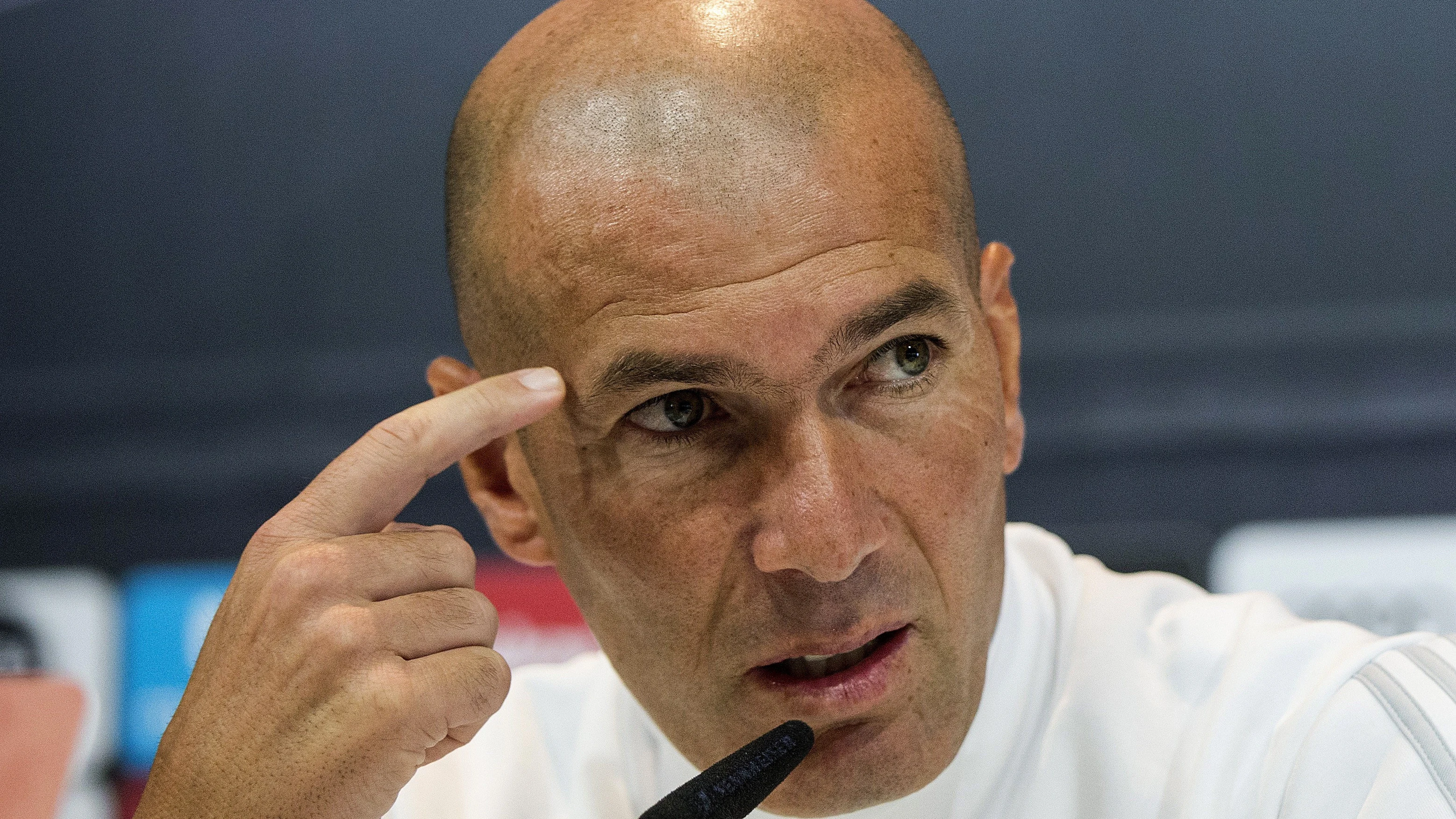 Zidane durante la rueda de prensa