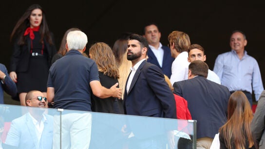 Diego Costa, en el palco del Wanda Metropolitano durante el Atl&eacute;tico de Madrid - Sevilla