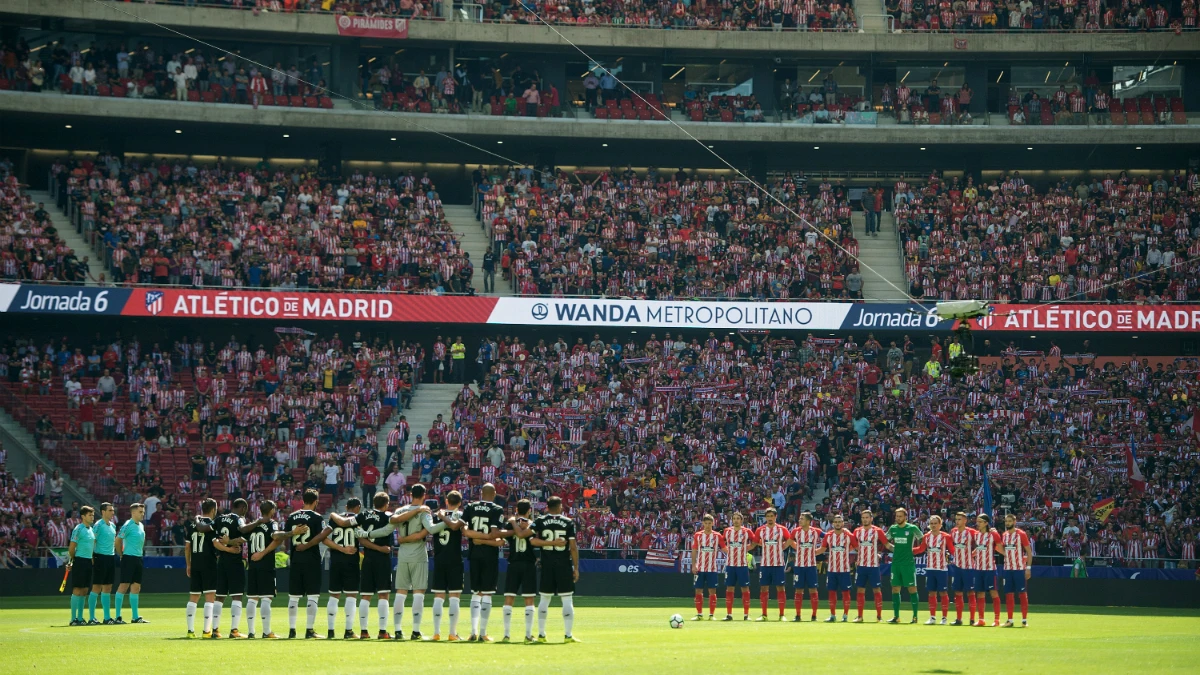 Atlético y Sevilla guardan un minuto de silencio