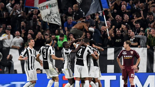 Los jugadores de la Juventus celebran uno de sus goles frente al Torino Los jugadores de la Juventus celebran uno de sus goles frente al Torino