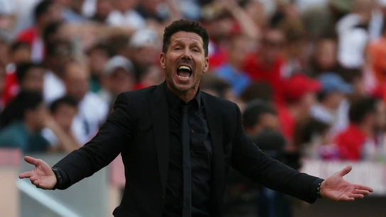 Simeone, dando instrucciones Simeone, dando instrucciones