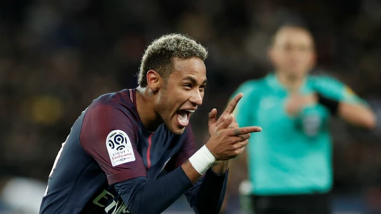 Neymar celebra un gol Neymar celebra un gol