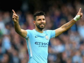 Agüero celebra un gol con el Manchester City Agüero celebra un gol con el Manchester City