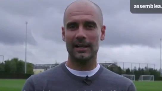 Pep Guardiola, durante un vídeo en el que muestra su apoyo al referéndum Pep Guardiola, durante un vídeo en el que muestra su apoyo al referéndum