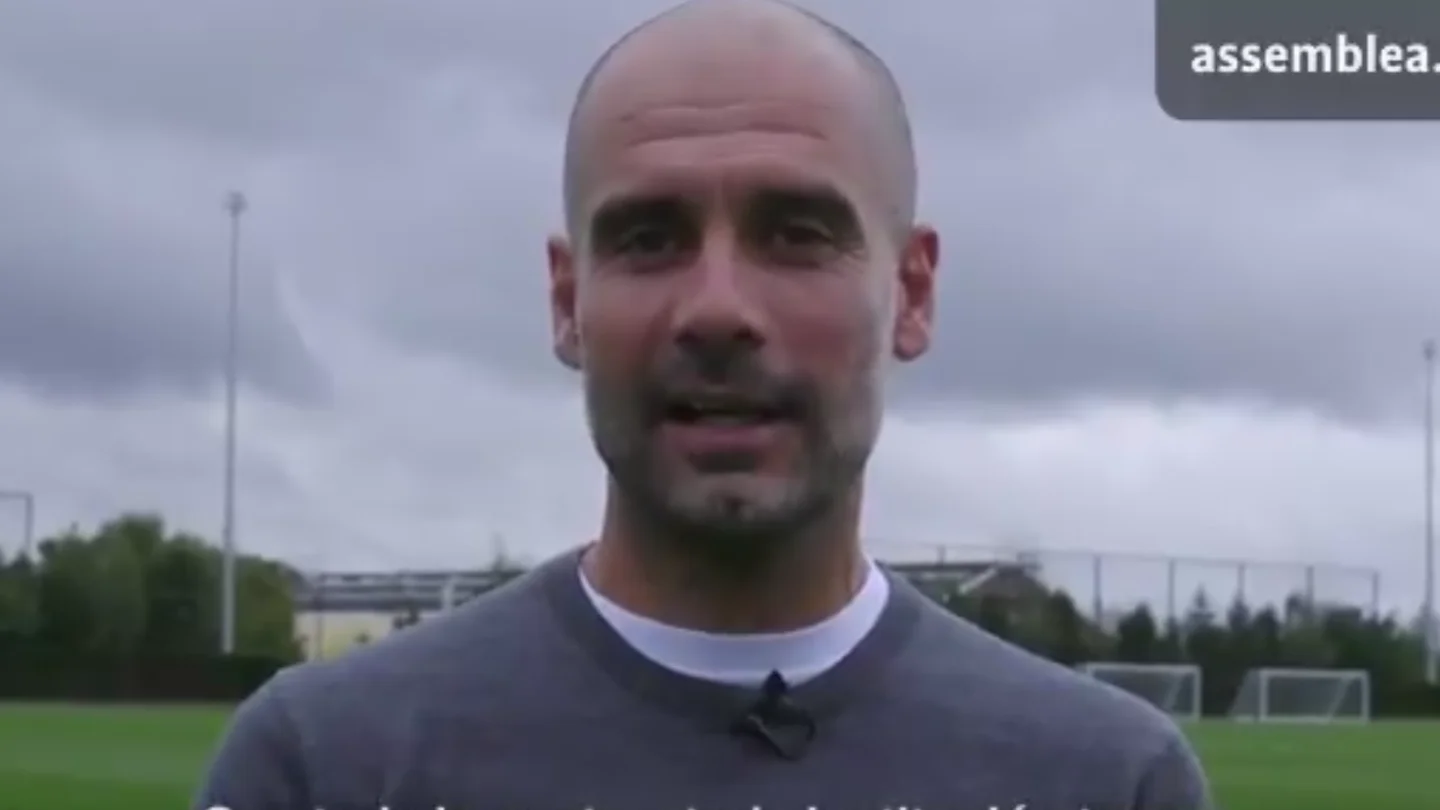 Pep Guardiola, durante un vídeo en el que muestra su apoyo al referéndum Pep Guardiola, durante un vídeo en el que muestra su apoyo al referéndum