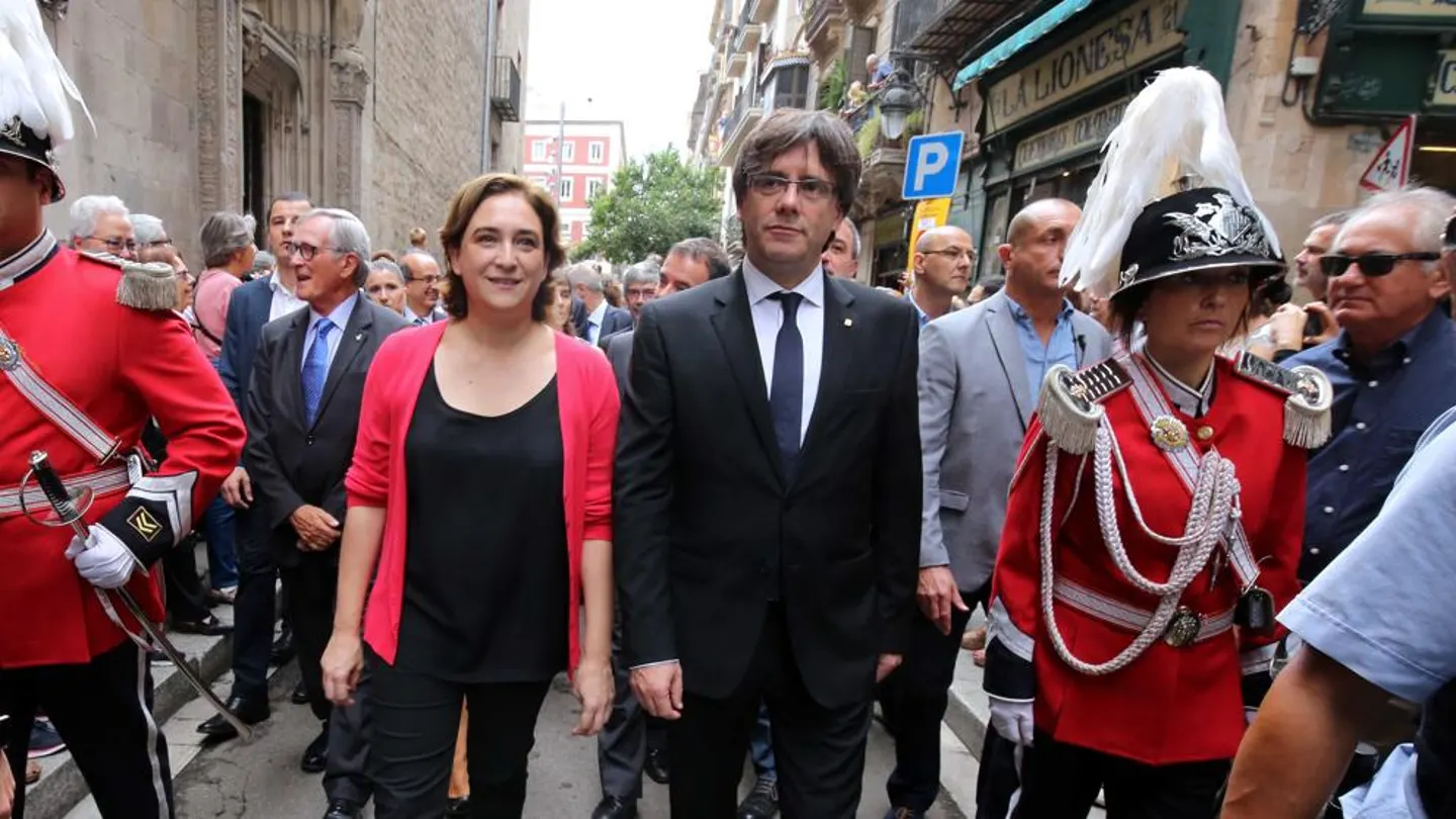 Ada Colau y Carles Puigdemont Ada Colau y Carles Puigdemont
