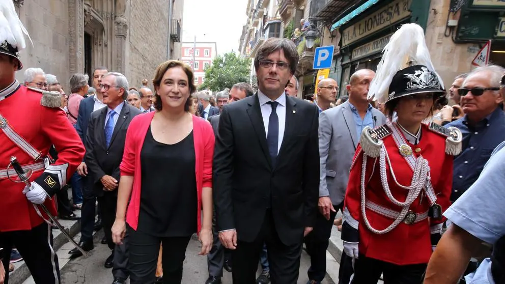 Ada Colau y Carles Puigdemont
