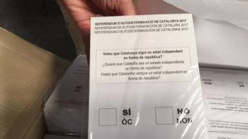 Imagen de archivo de papeletas para el referéndum del 1-O