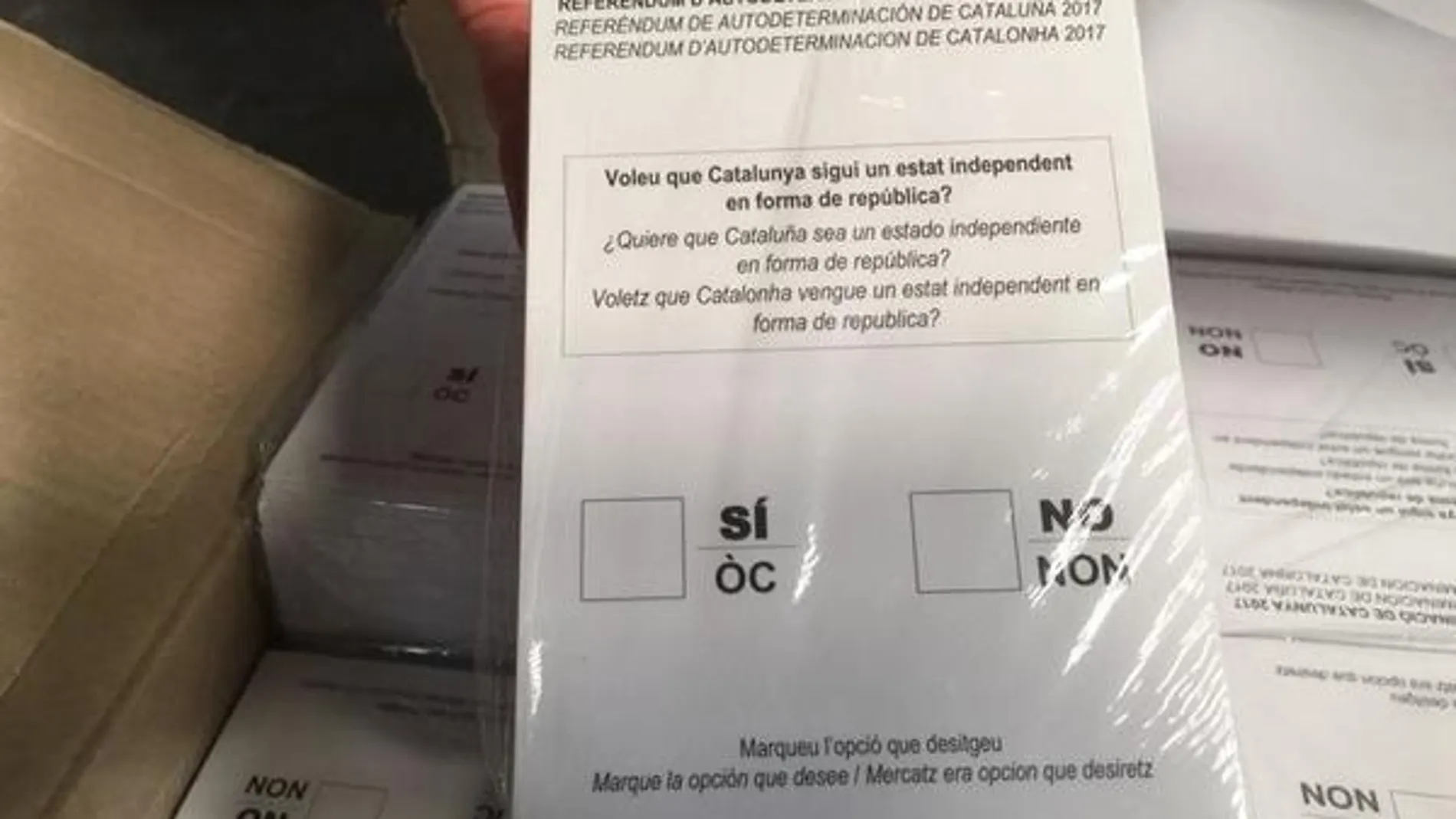 Imagen de archivo de papeletas para el referéndum del 1-O