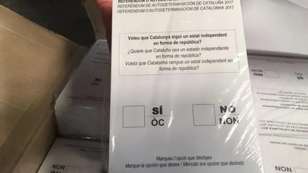 Imagen de archivo de papeletas para el referéndum del 1-O