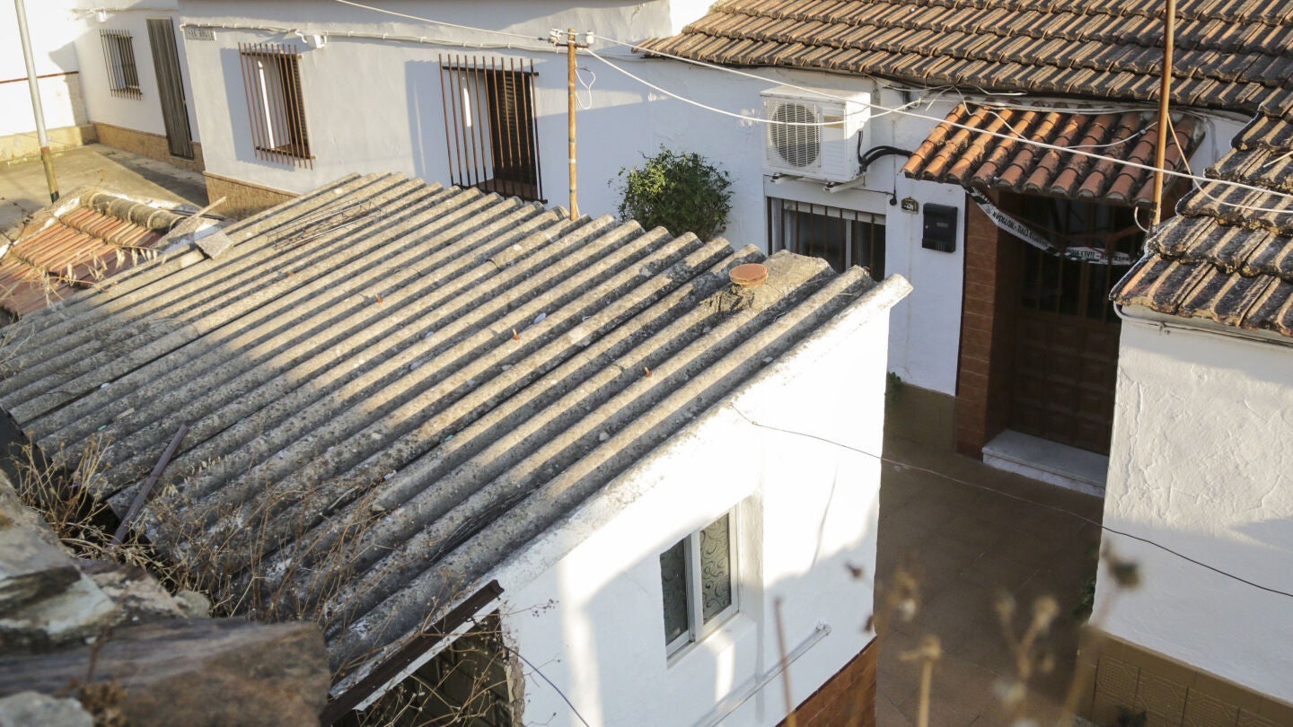 Entrada de la vivienda situada en la localidad onubense de La Zarza