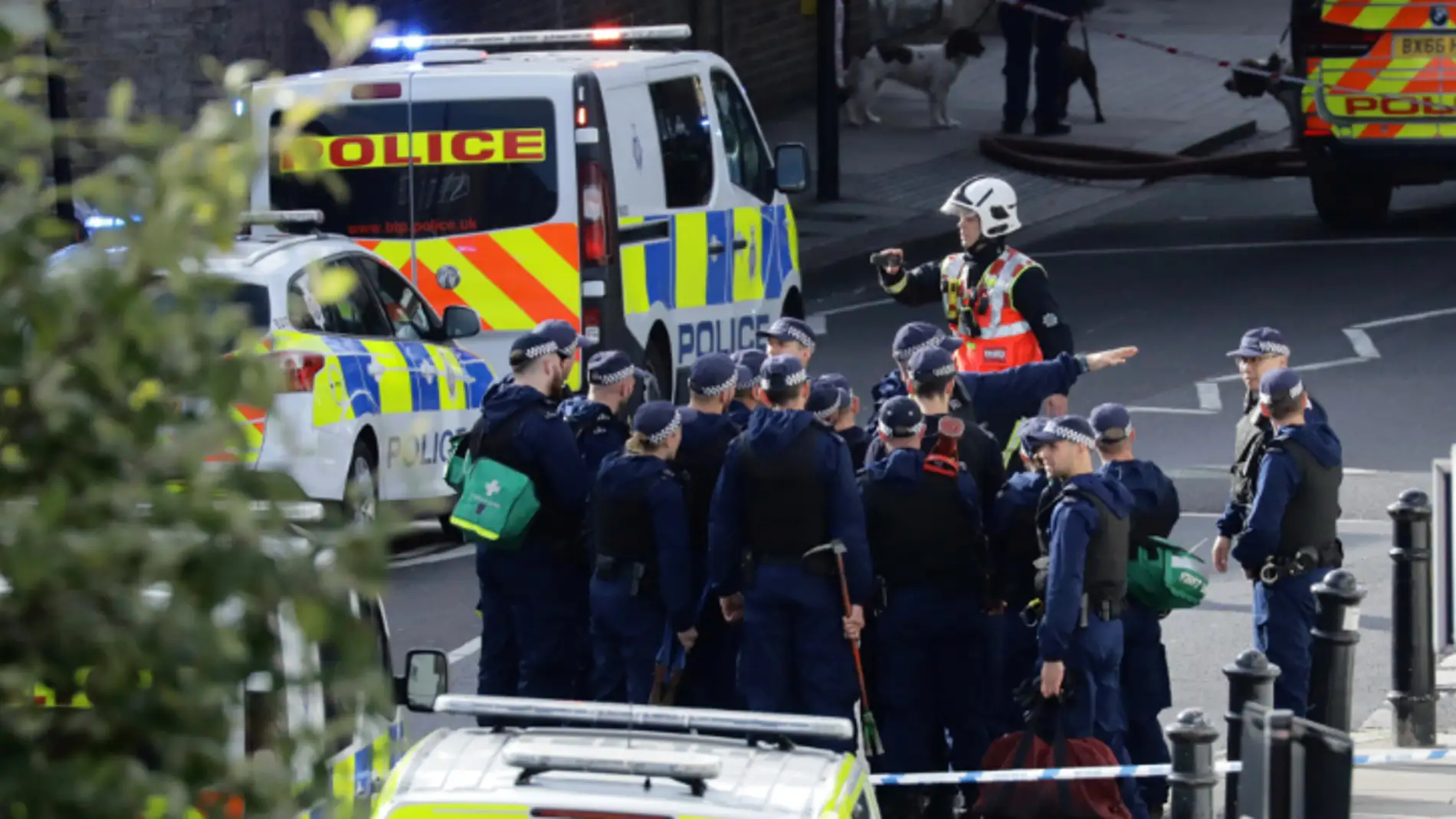 Despliegue policial tras explosión en Londres 