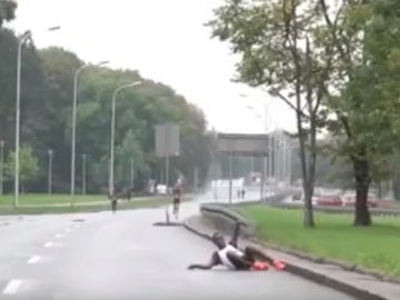 Recho Kosgei no puede levantarse por falta de hidratación Recho Kosgei no puede levantarse por falta de hidratación