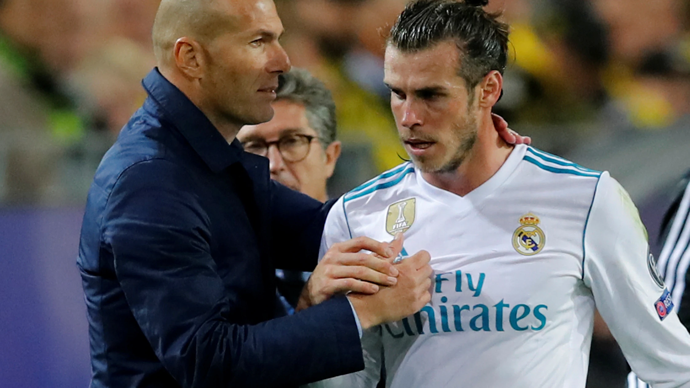 Zidane felicita a Gareth Bale por el esfuerzo Zidane felicita a Gareth Bale por el esfuerzo