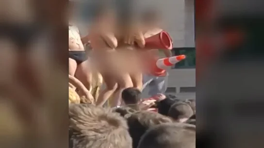 Veteranos de la Universidad de León "subastan" a nuevos estudiantes desnudos en las novatadas Veteranos de la Universidad de León "subastan" a nuevos estudiantes desnudos en las novatadas