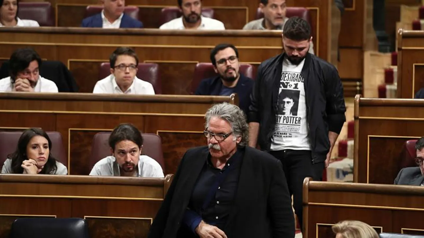 Gabriel Rufián y Joan Tardà abandonando el Congreso Gabriel Rufián y Joan Tardà abandonando el Congreso