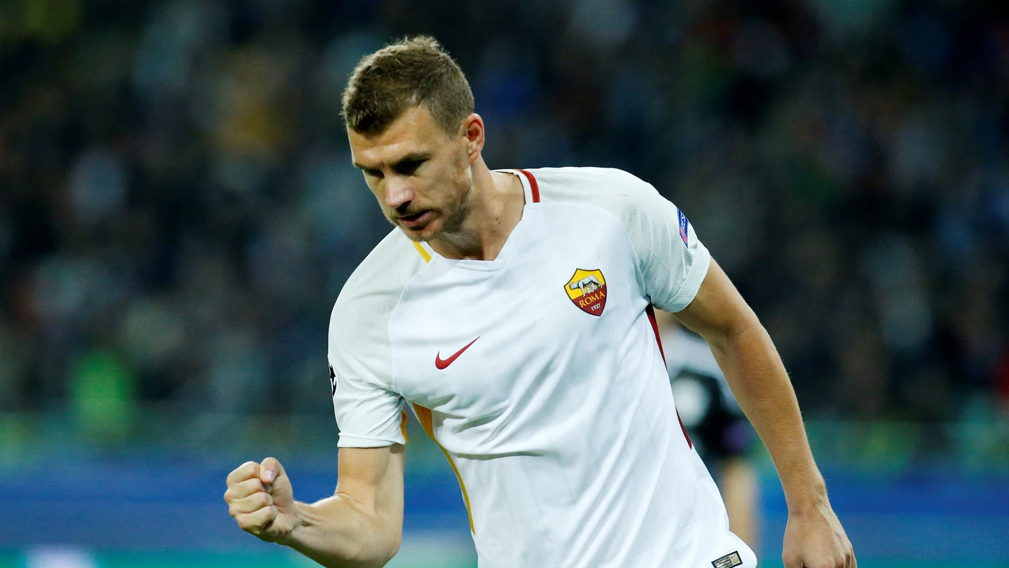 Dzeko celebra el gol marcado Dzeko celebra el gol marcado