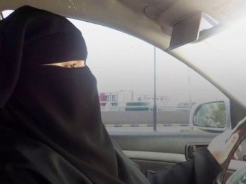 8 cosas que las mujeres siguen sin poder hacer en Arabia Saudí 8 cosas que las mujeres siguen sin poder hacer en Arabia Saudí