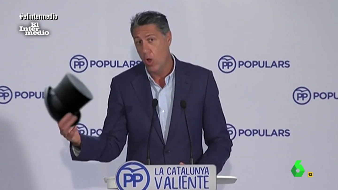 Xavier García Albiol, manipulado de El Intermedio García Albiol cantando con sombrero