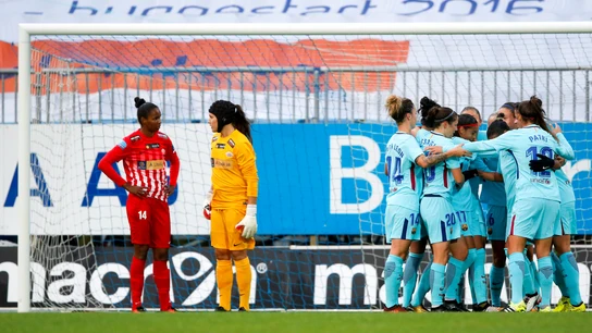 Las jugadoras del Barcelona celebran uno de sus goles contra el Avaldsnes Las jugadoras del Barcelona celebran uno de sus goles contra el Avaldsnes