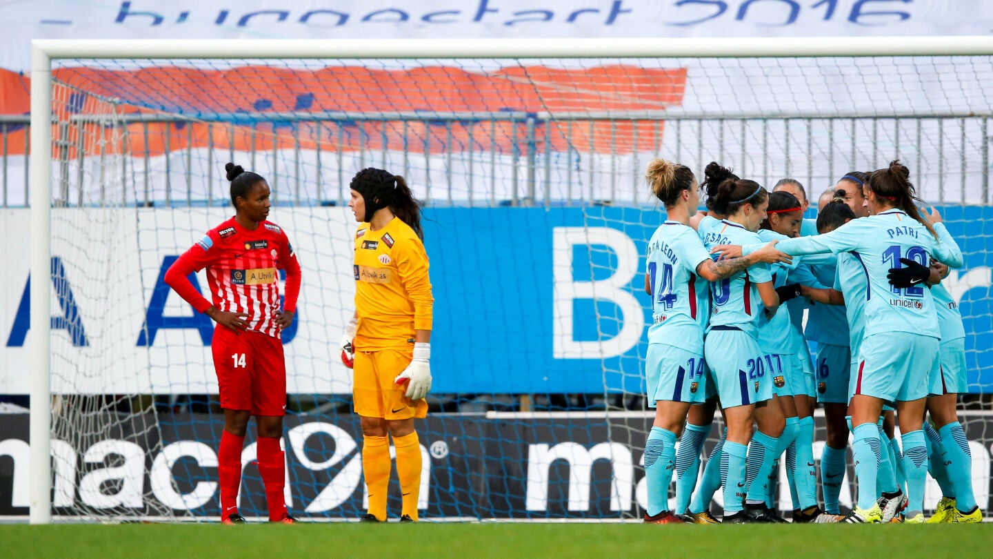 Las jugadoras del Barcelona celebran uno de sus goles contra el Avaldsnes