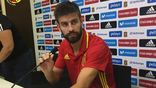 Gerard Piqué, en rueda de prensa con la Selección Gerard Piqué, en rueda de prensa con la Selección