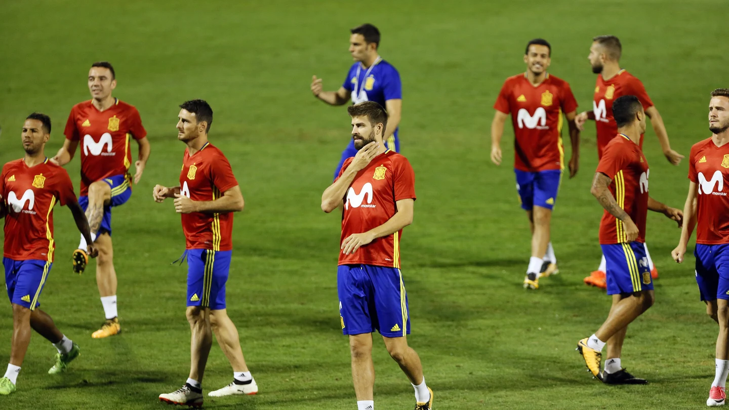 Gerard Piqué, durante el último entrenamiento de la selección española Gerard Piqué, durante el último entrenamiento de la selección española