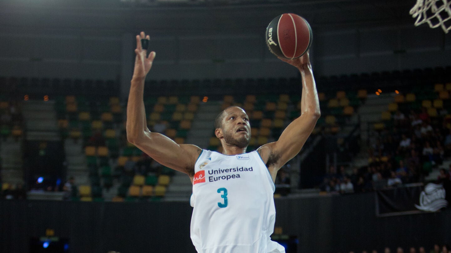 Anthony Randolph machaca el aro del Retabet Bilbao