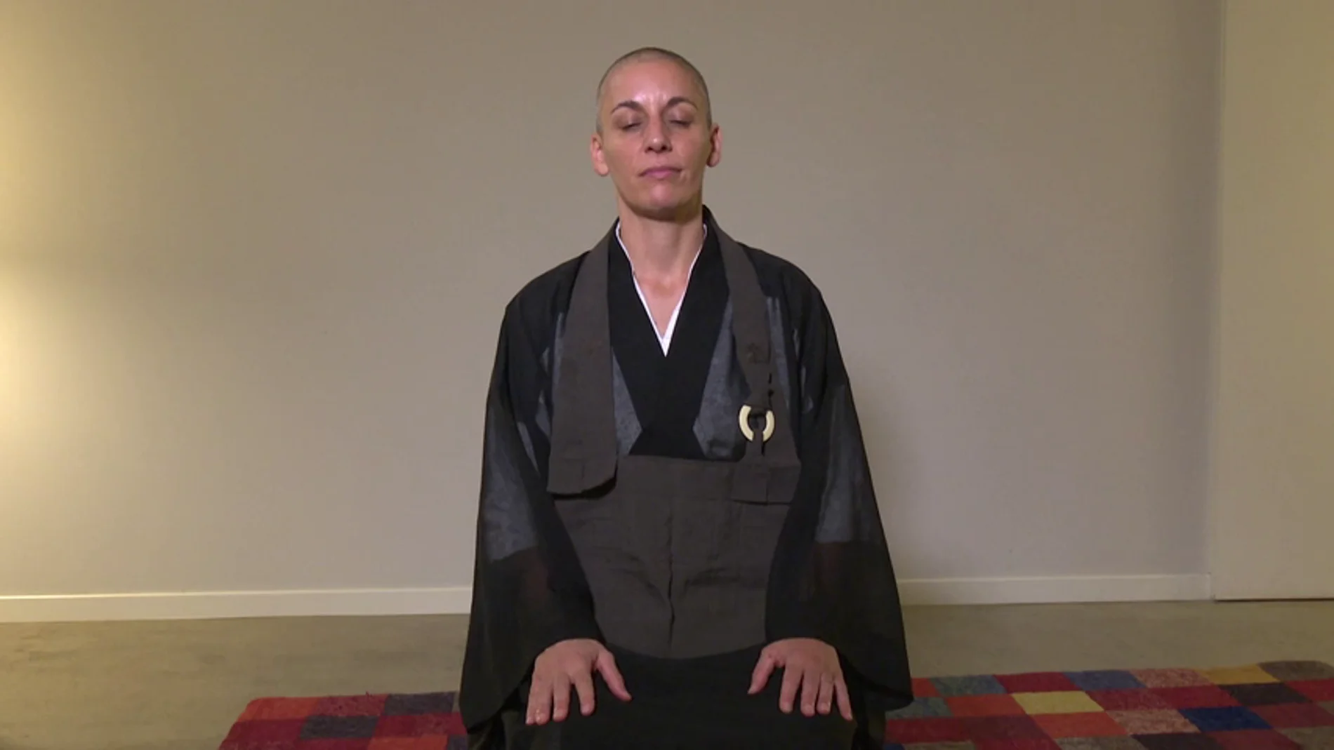 Una monja zen defiende que el silencio es el antídoto a la locura colectiva