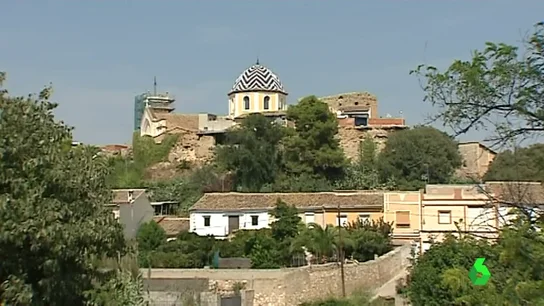 Un castillo medieval 'devorado' por el pueblo de Vilamarxant Un castillo medieval 'devorado' por el pueblo de Vilamarxant