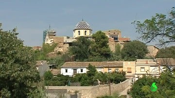 Un castillo medieval 'devorado' por el pueblo de Vilamarxant