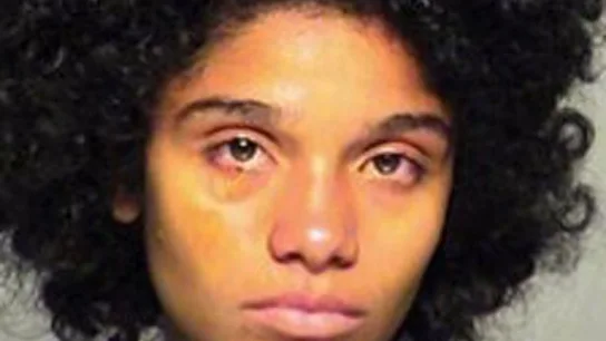 Imagen de la madre en dependencias policiales Imagen de la madre en dependencias policiales