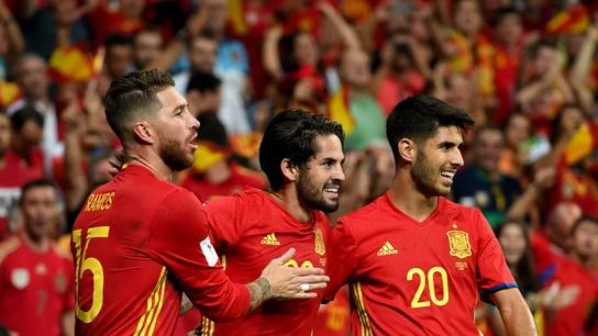 Isco celebra un gol con Asensio y con Ramos Isco celebra un gol con Asensio y con Ramos