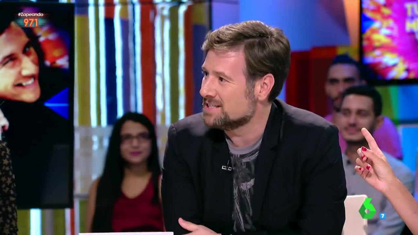 Carlos Latre visita el plat&oacute; de Zapeando 
