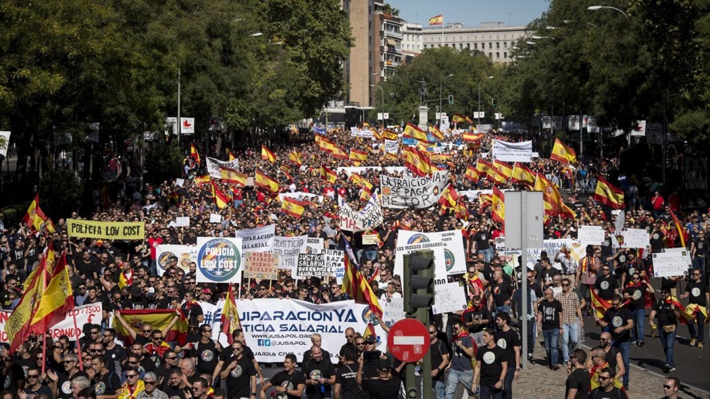 Manifestaci&oacute;n a favor de la igualdad salarial de Polic&iacute;a y Guardia Civil