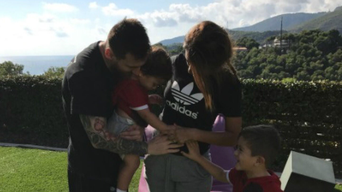 Messi, Antonella y sus dos hijos