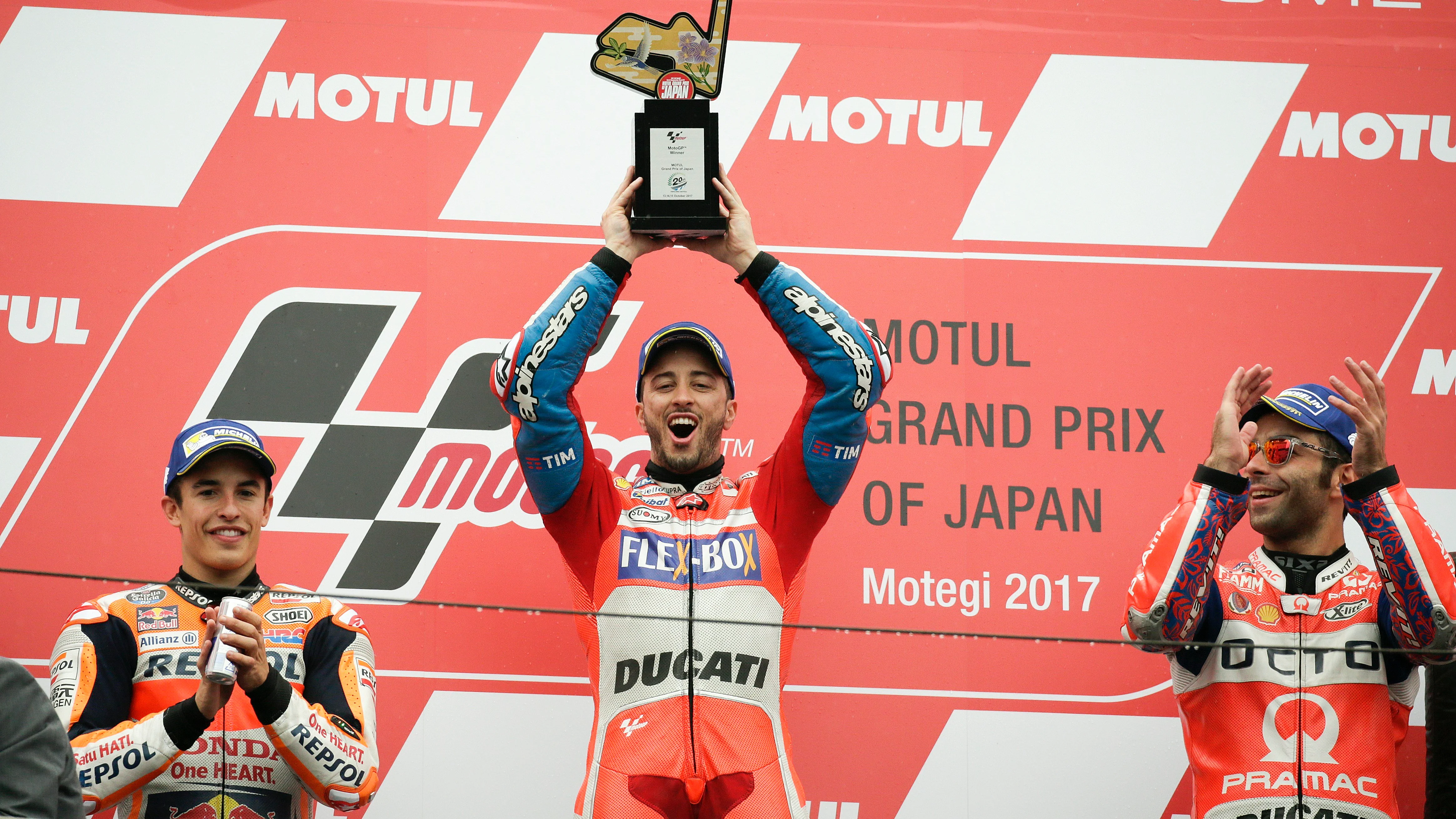 Dovizioso se impuso en el GP de Japón, por delante de Marc Márquez y de Danilo Petrucci. Dovizioso se impuso en el GP de Japón, por delante de Marc Márquez y de Danilo Petrucci.