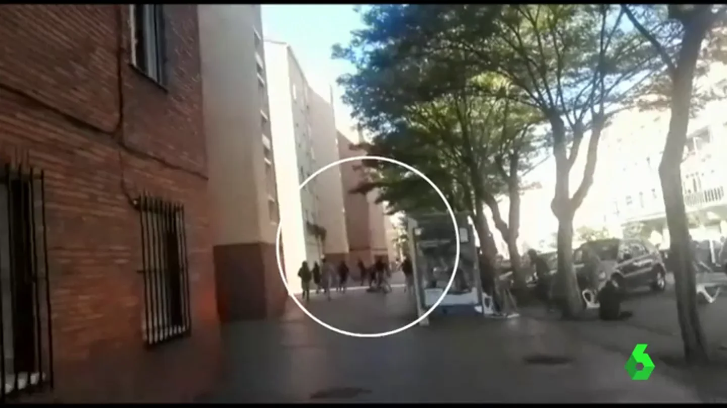 La Ertzaintza identifica a 49 personas en la multitudinaria pelea en Vitoria La Ertzaintza identifica a 49 personas en la multitudinaria pelea en Vitoria