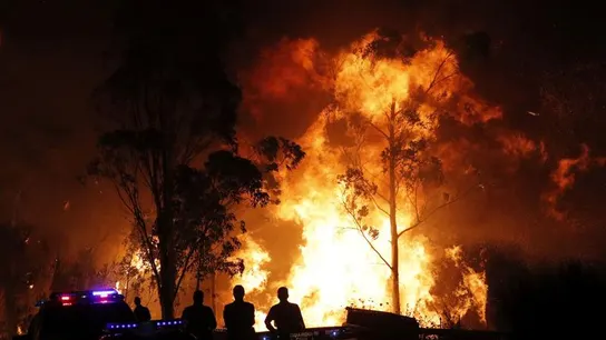La Guardia Civil impide el acceso a la parroquia de Chandebrito donde han aparecido dos personas calcinadas La Guardia Civil impide el acceso a la parroquia de Chandebrito donde han aparecido dos personas calcinadas