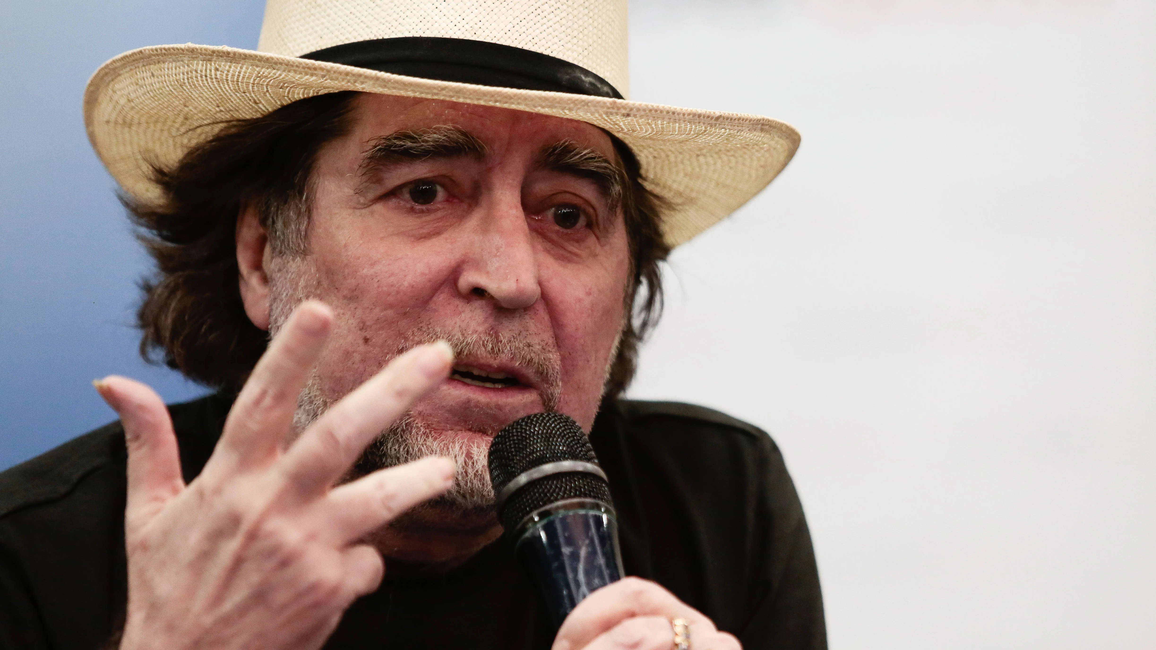 Joaquín Sabina durante una rueda de prensa