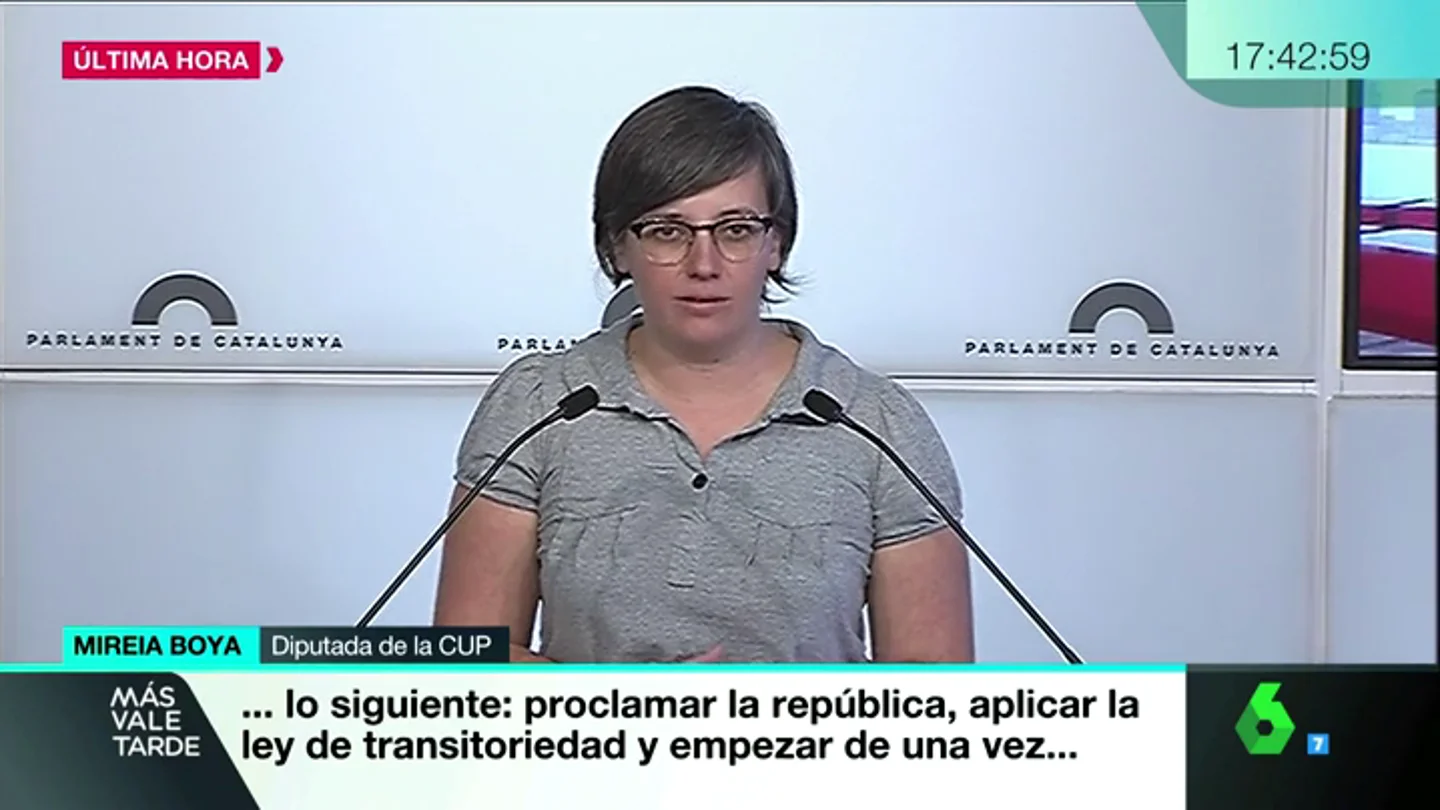 Mireia Boya, diputada de la CUP en rueda de prensa Mireia Boya, diputada de la CUP en rueda de prensa